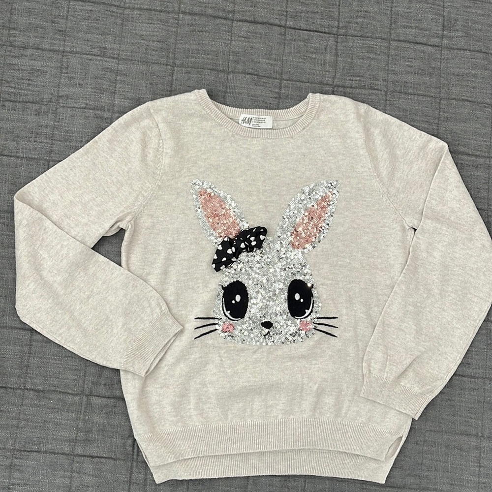 $8 bundle EUC H&M sweater bunny